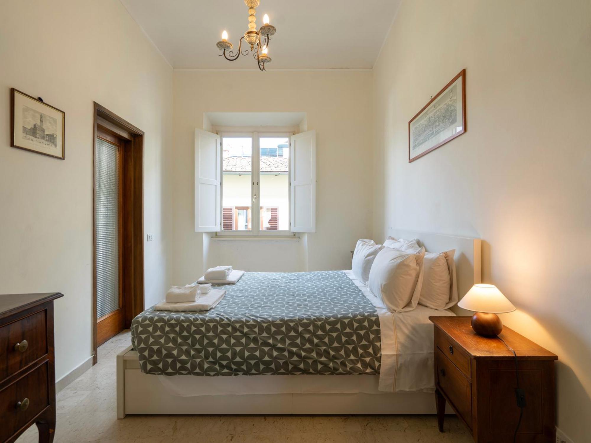 Giglio & Viola Borgia Apartment ฟลอเรนซ์ ภายนอก รูปภาพ